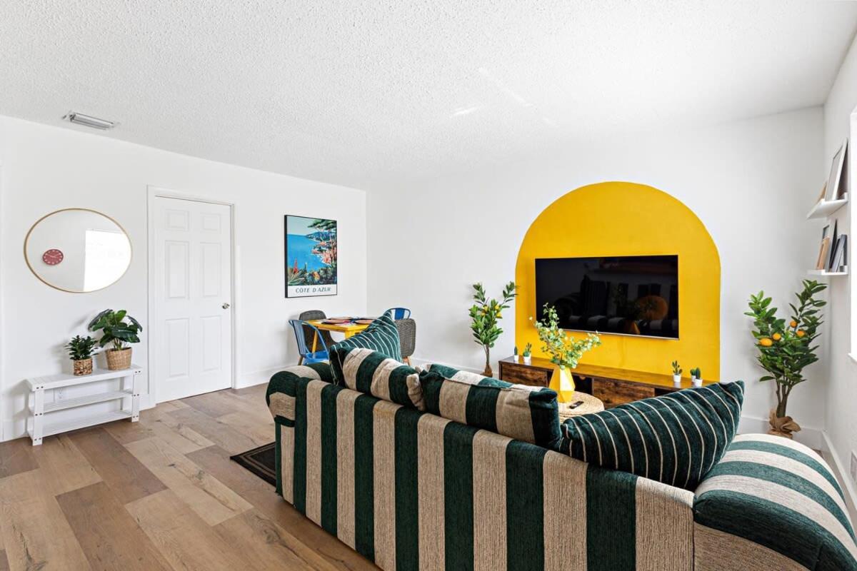Lovely 2 Bedroom Condo In Sailboat Bend Fort Lauderdale Eksteriør bilde