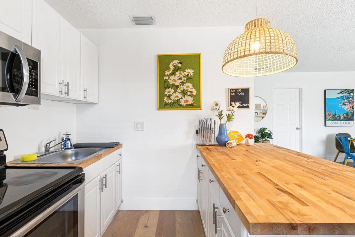 Lovely 2 Bedroom Condo In Sailboat Bend Fort Lauderdale Eksteriør bilde