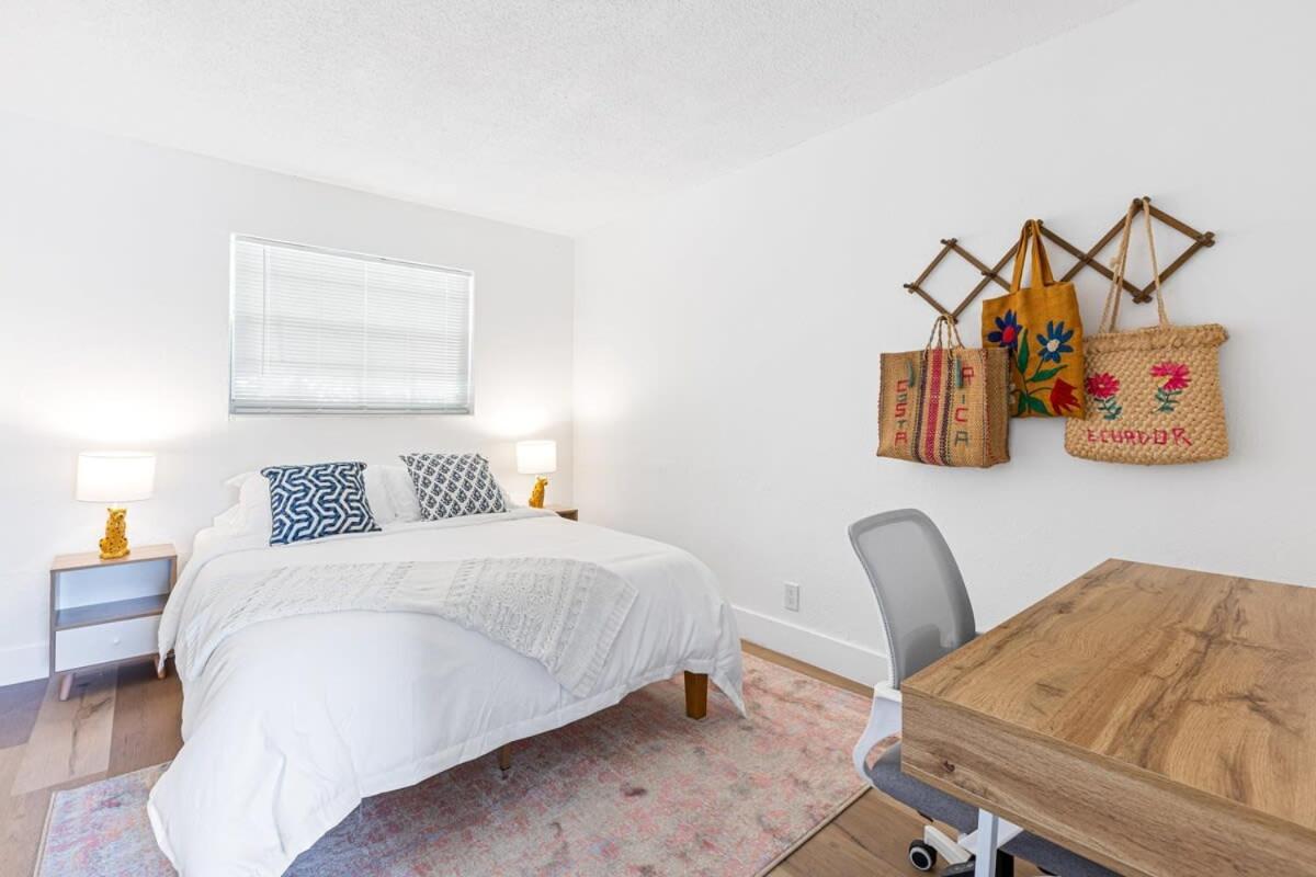 Lovely 2 Bedroom Condo In Sailboat Bend Fort Lauderdale Eksteriør bilde